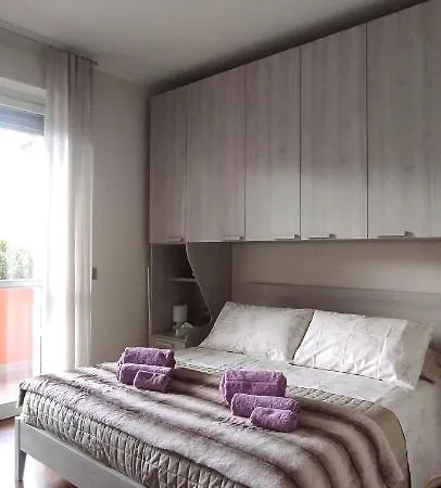 Apartment Il Nido Di Alba Con Garage E Terrazzo Alba (Piedmont)