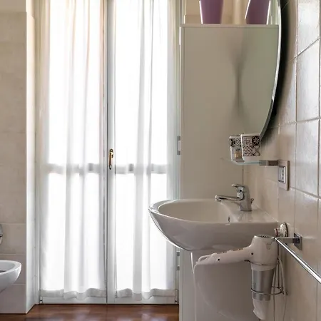 Appartamento Il Nido Di Alba Con Garage E Terrazzo *