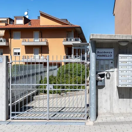 Il Nido Di Alba Con Garage E Terrazzo Apartment Alba (Piedmont)