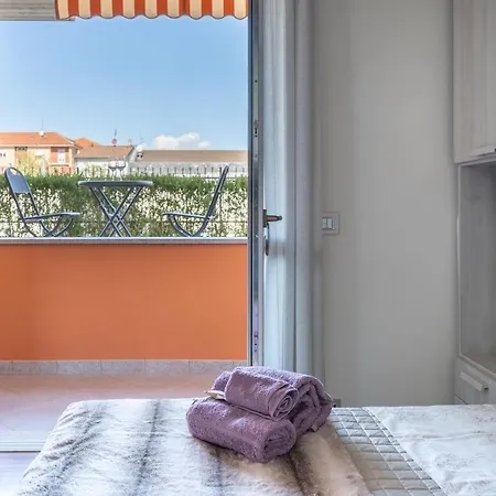 Il Nido Di Alba Con Garage E Terrazzo * Alba (Piedmont)