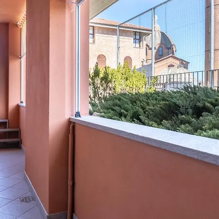 Il Nido Di Alba Con Garage E Terrazzo Apartment